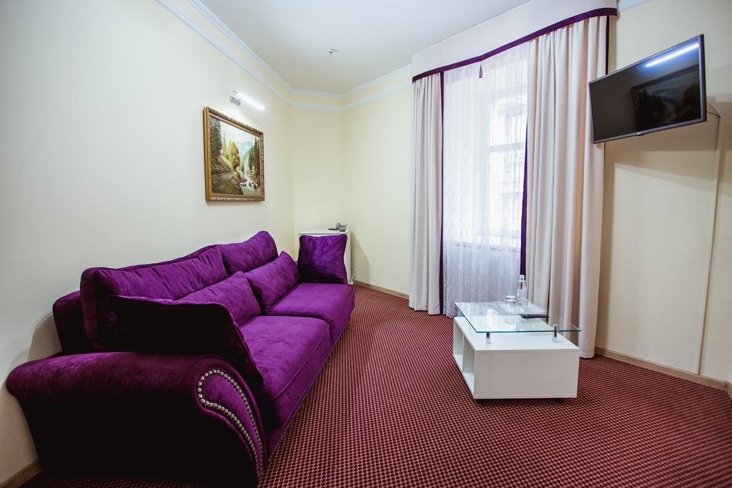 Natalia 18 酒店 Lviv