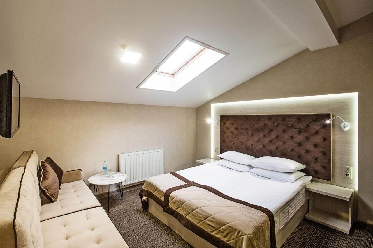 Natalia 18 Otel